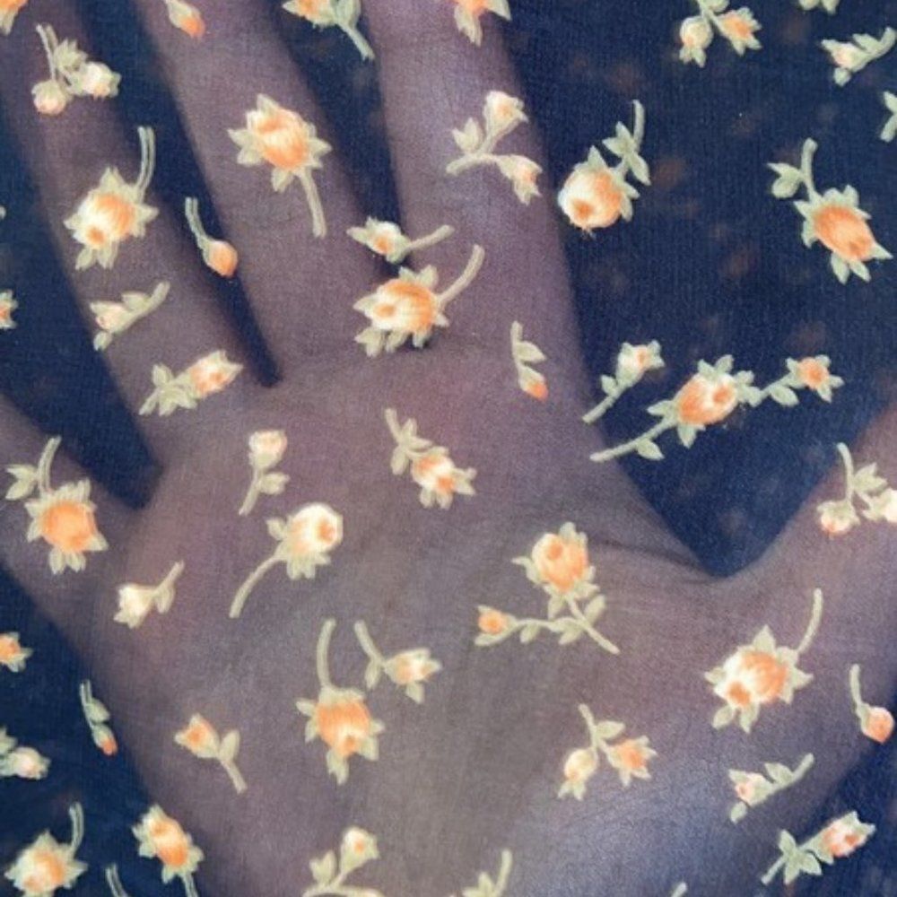 Robin K sheer tee M‎ - Picture 5 of 5